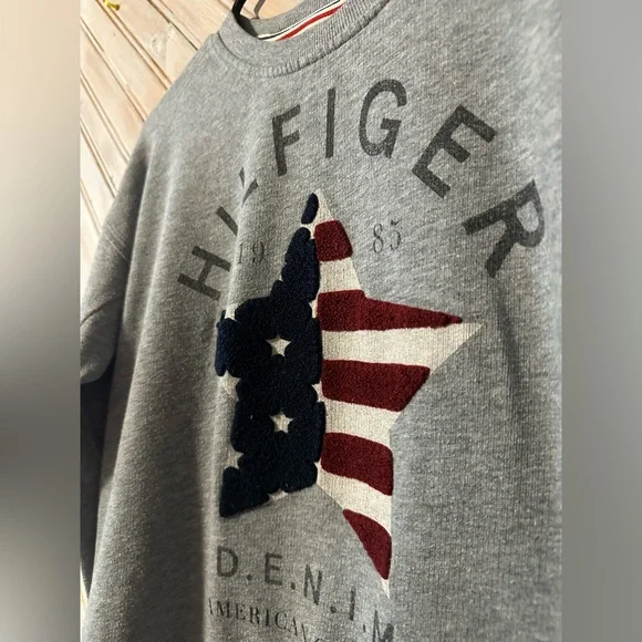 Tommy Hilfiger American Flag Gray Star Crew Neck Sweater Sherpa Embroidered - Picture 5 of 8